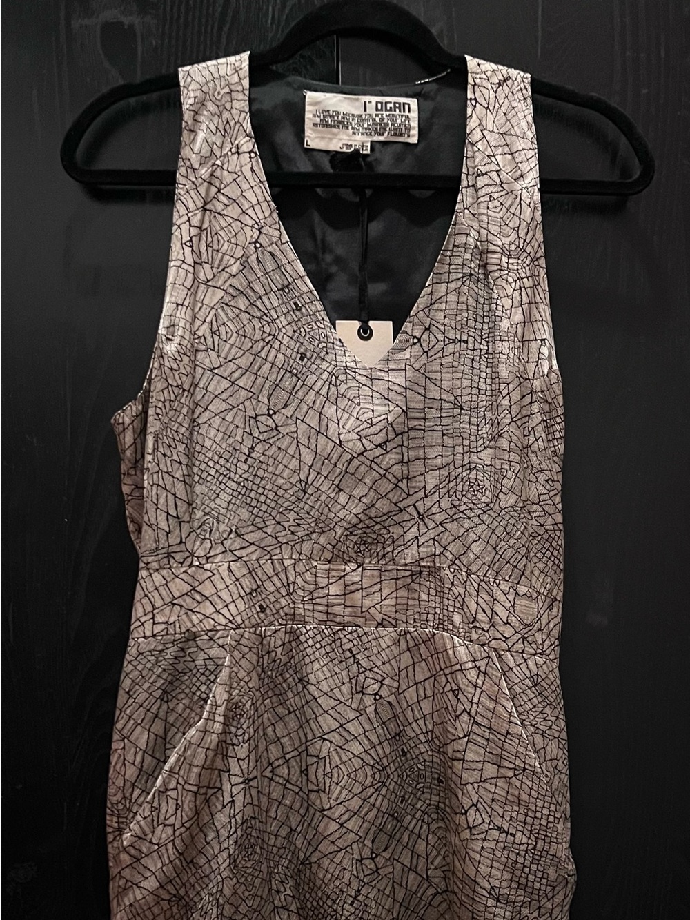 Sleeveless Rogan V-Neck Patterned Dress in Beige and Black